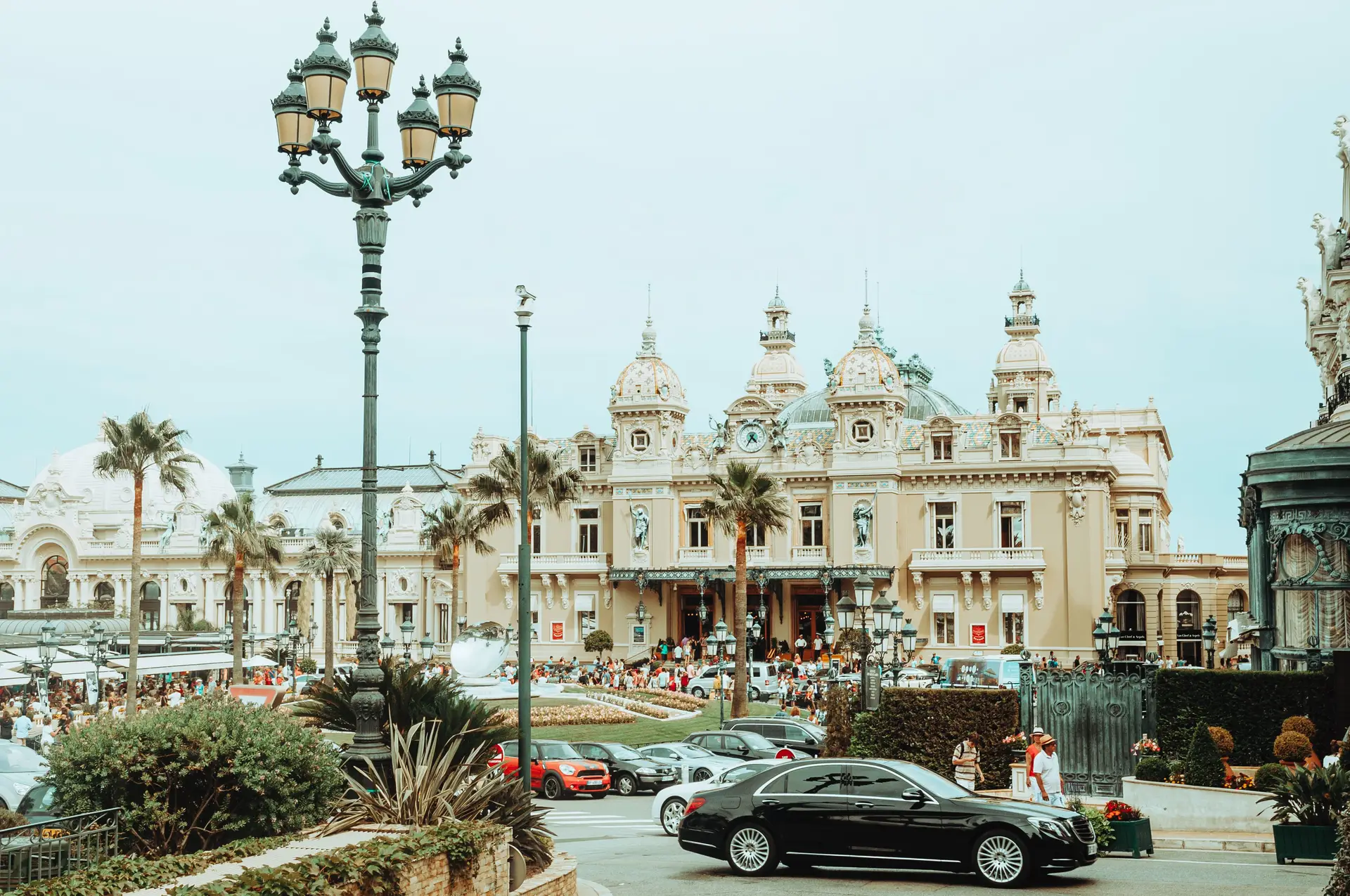 Monte Carlo Casino ja luksusresort Monacossa